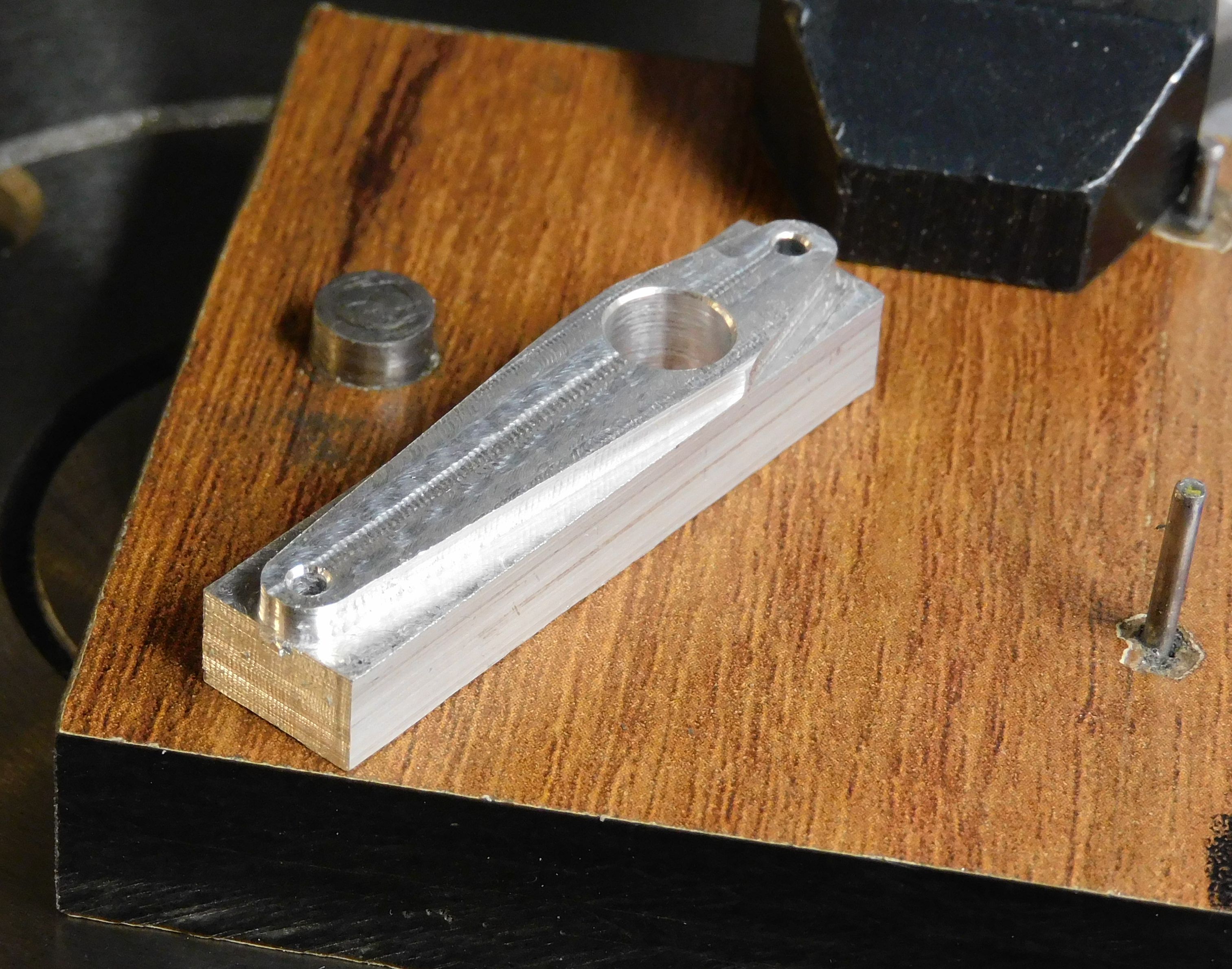 Arm with both ends milled
