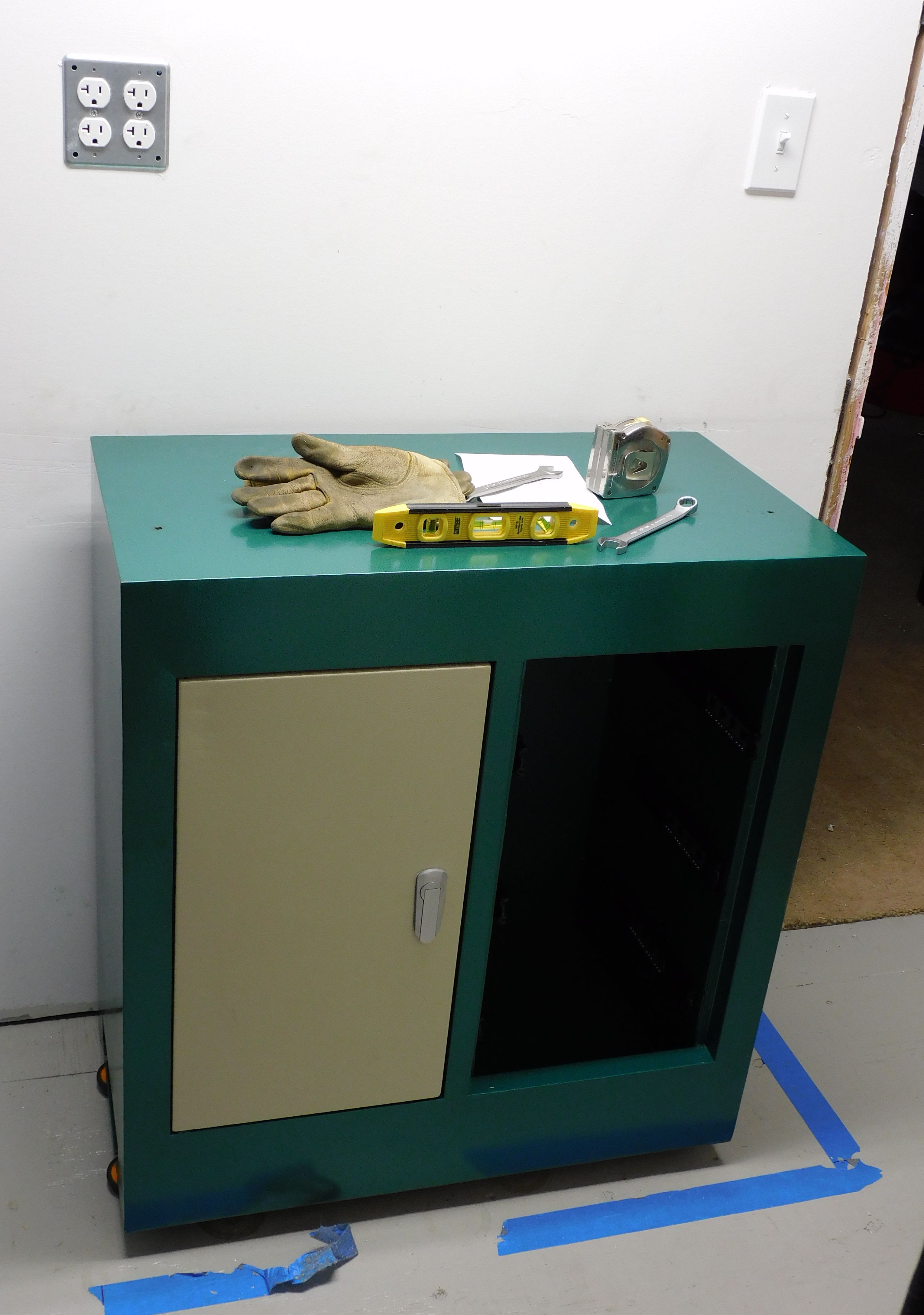 Stand for lathe in place and level