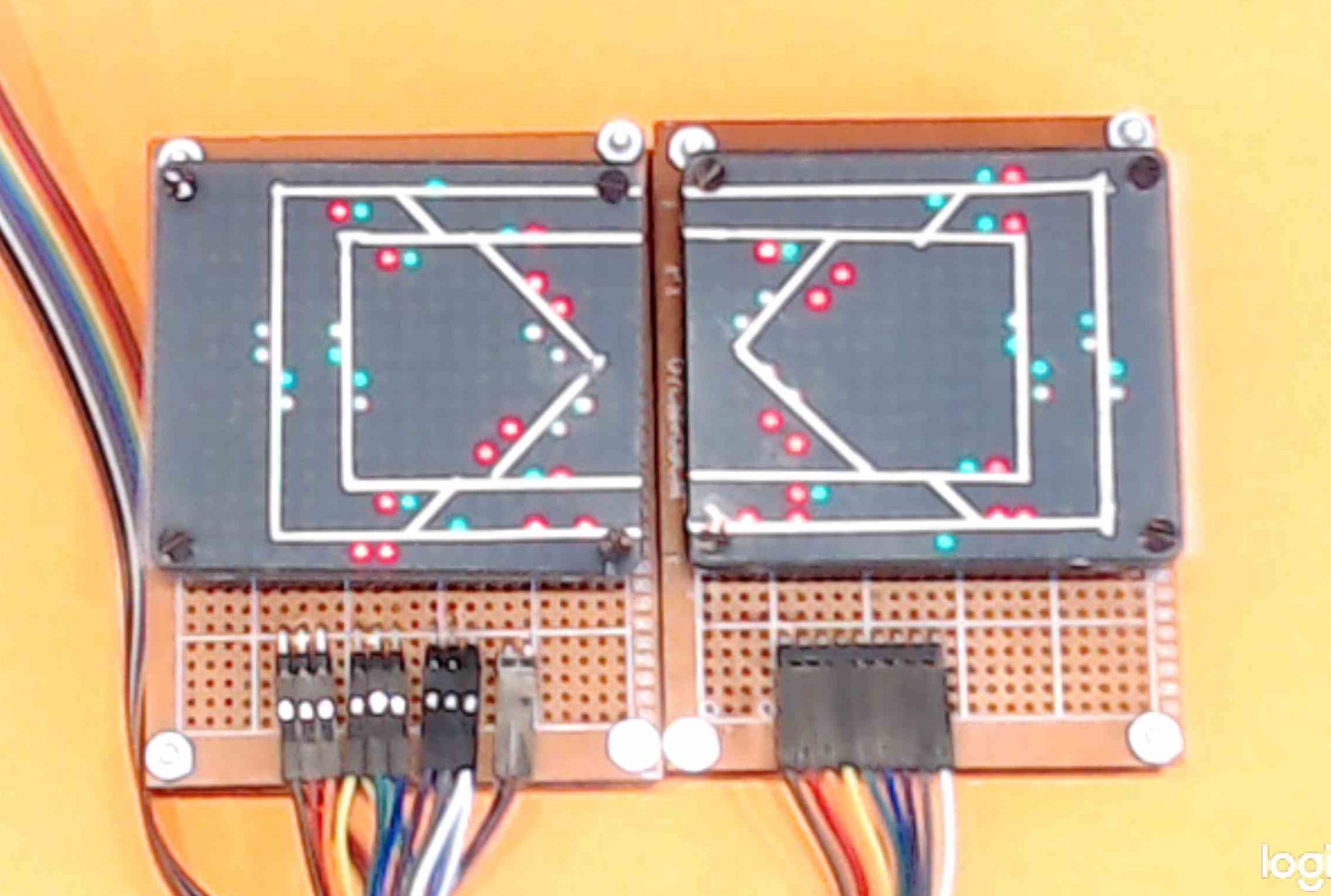 Two unicorn LED displaying signal state